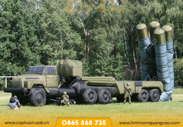 Mô hình bơm hơi - Vũ khí ngụy trang lợi hại của quân đội Nga 1 Một trong số những mô hình bơm hơi mà quân đội Nga sử dụng để đánh lừa địch thủ (Ảnh: OC)