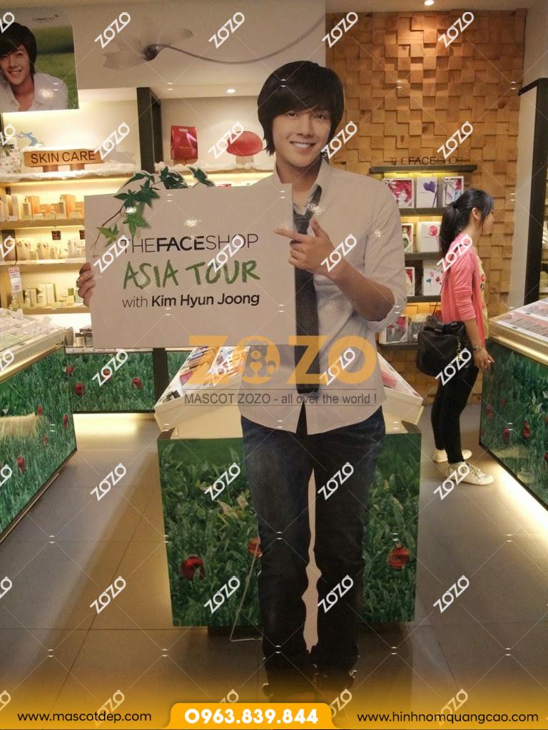 the-face-shop-asia-tour-2010-kim-hyun-joong-life-size-standee.jpg the face shop asia tour 2010 kim hyun joong life size standee
